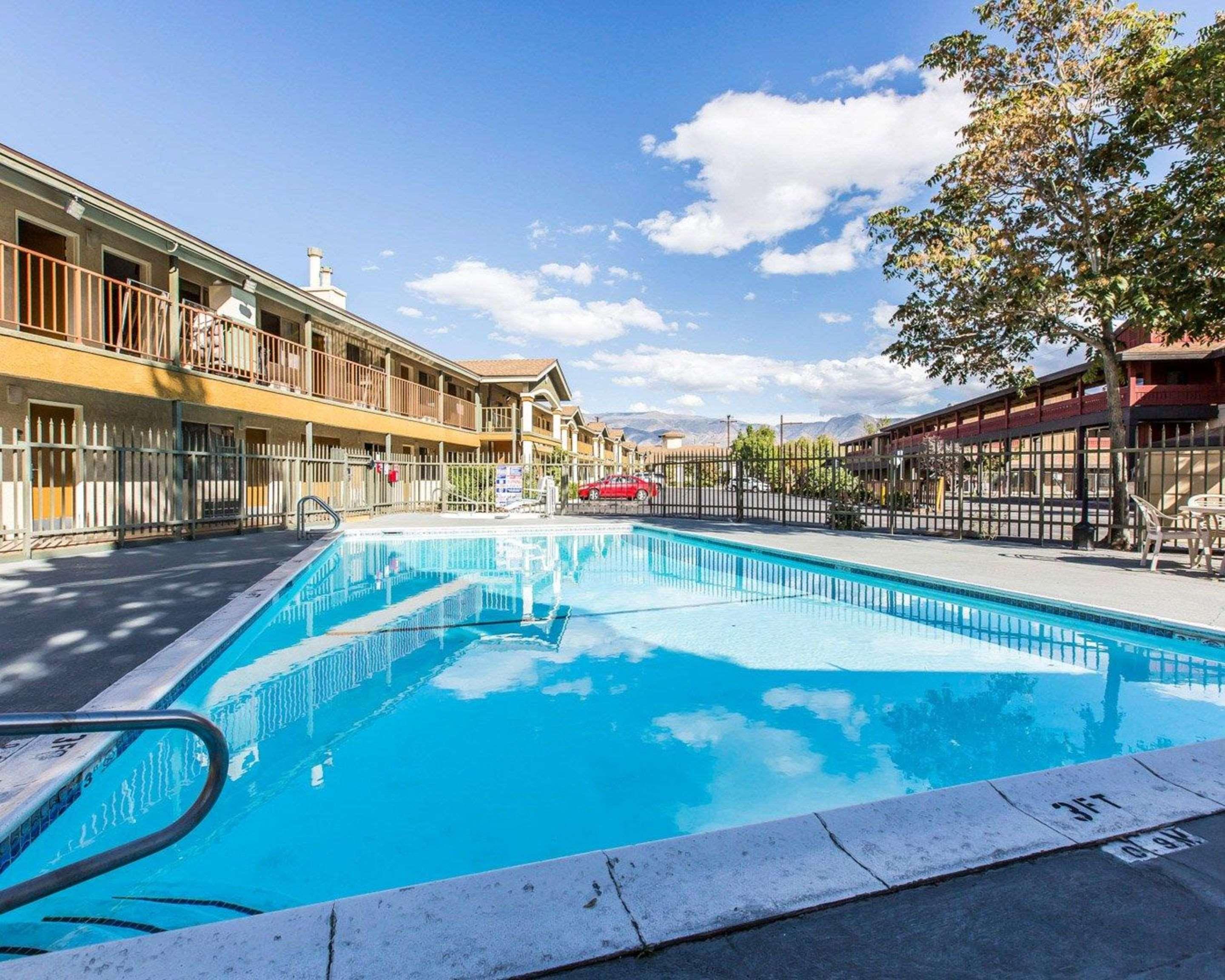 Comfort Inn Bishop Exterior photo